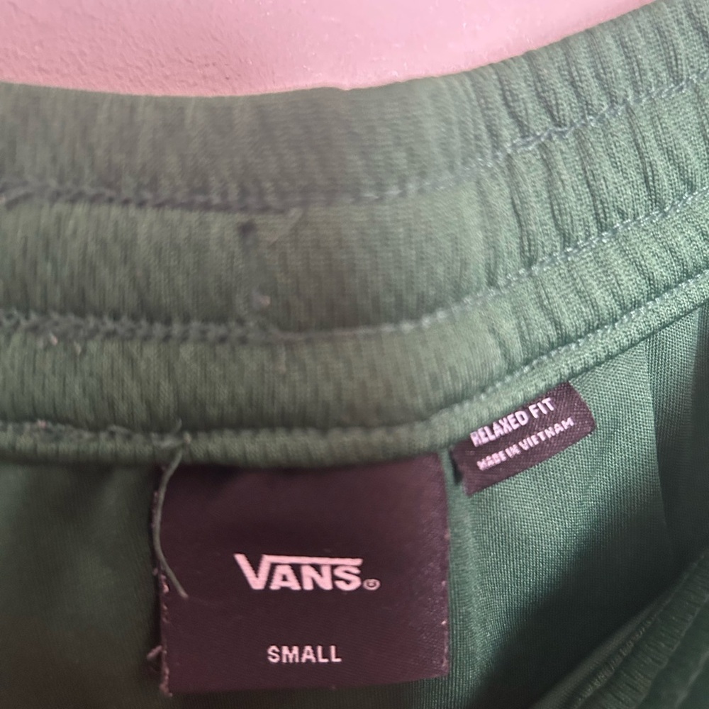 Vans Green Athletic Shorts Small Relaxed Fit Logo Mesh Lounge Gym shorts - Picture 2 of 5
